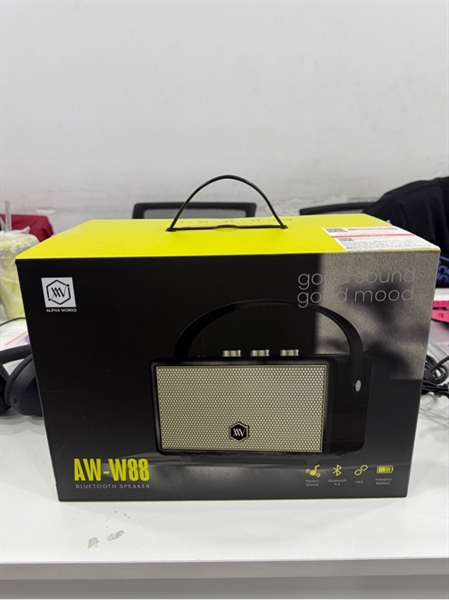 Loa Alpha Works AW-W88 - Màu trắng - Ngoại hình 99% - Còn BH đến 15/06/2026 - Kèm Box , 1 dây xách , 1 dây 3.5mm , thiếu dây usb-c