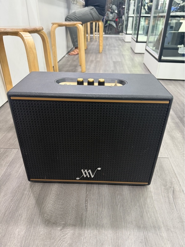 Loa Alpha Works Model AW-V100 - Màu đen - Ngoại hình 97% - trầy, tróc ( có dán ), nút kết nối lún - Kèm nguồn