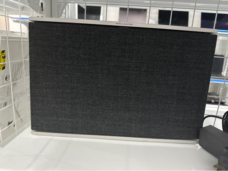 Loa B&O Beosound Level - Bản kim loại - 98% + Sạc