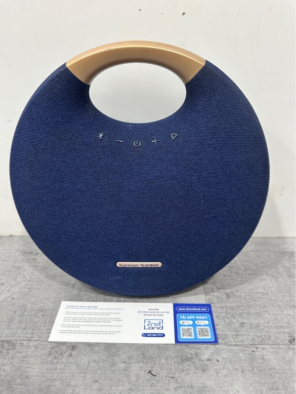Loa Bluetooth Harman Kardon Onyx Studio 5 - Màu xanh - Ngoại hình 97% - Trầy, rách da, đáy tróc - Kèm sạc