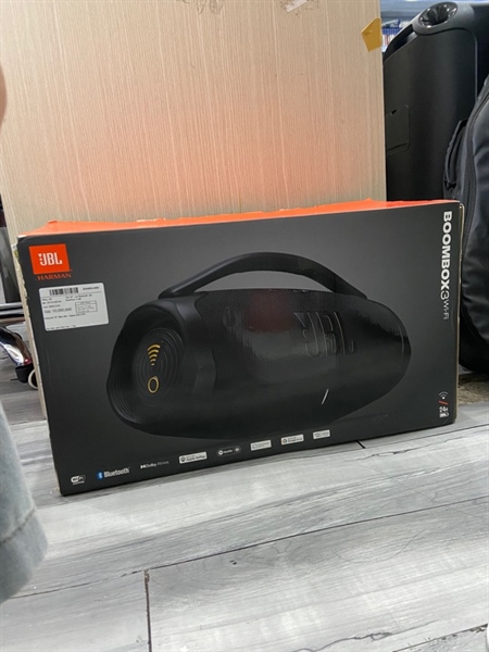 Loa Bluetooth JBL Boombox 3 Wifi - Màu đen - Ngoại hình: 97% - Kèm Box + sạc 3