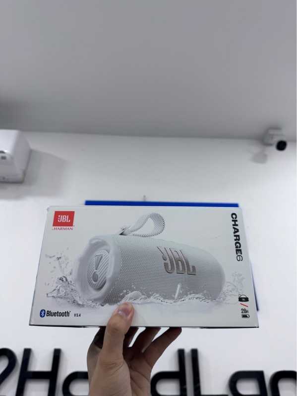 Loa Bluetooth JBL Charge 6 - Màu trắng - Hàng xách tay - Newseal
