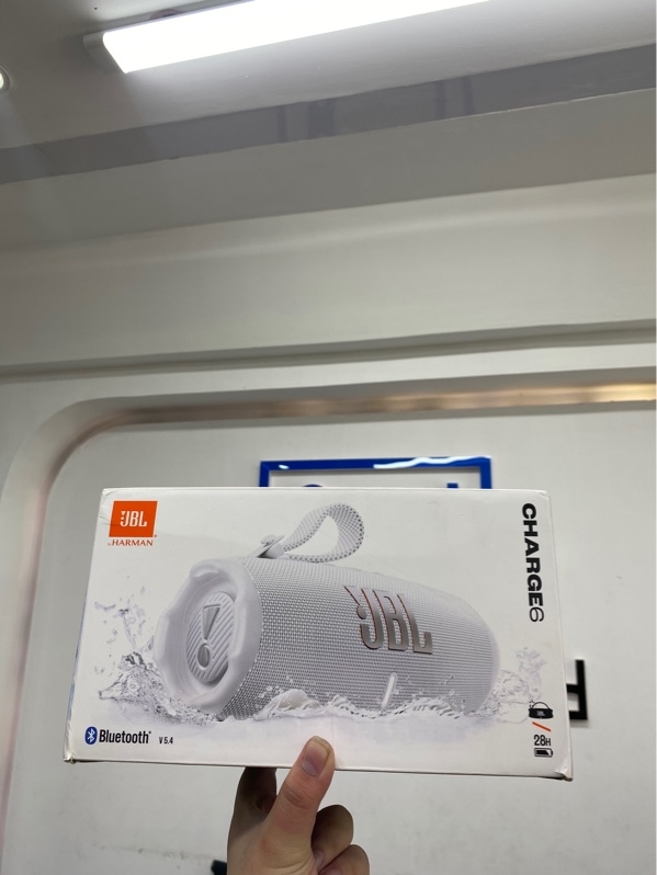 Loa Bluetooth JBL Charge 6 - Màu trắng - NewSeal