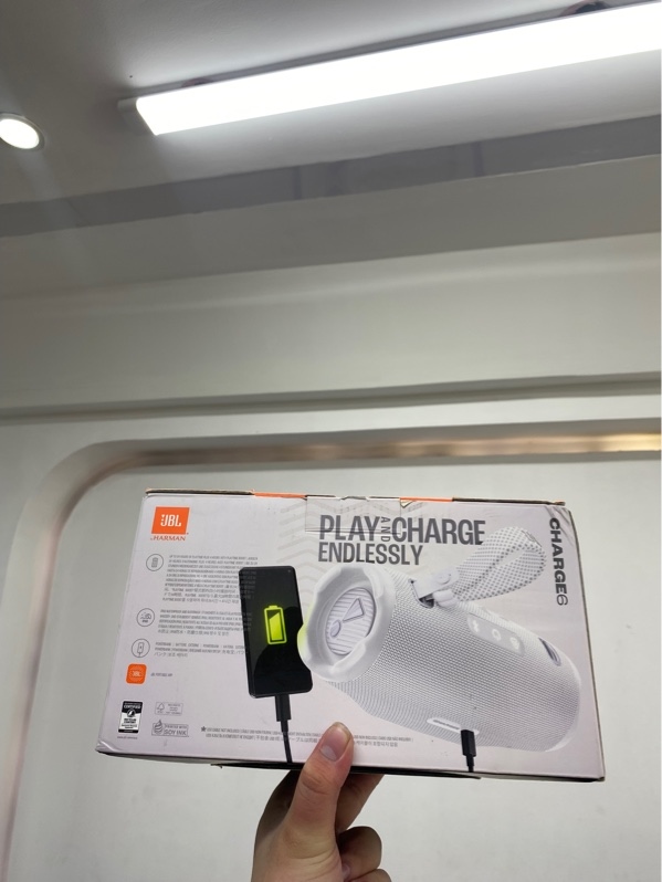 Loa Bluetooth JBL Charge 6 - Màu trắng - NewSeal