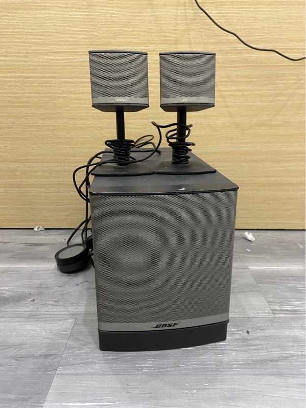 Loa Bose Companion 3 Series II ( Bản Nội Địa) - Điện 100W - 1 Mode Dây - Màu đen - Ngoại hình: 97% - Ố Bẩn Thân - Kèm 2 loa Vệ Tinh, Bộ Chỉnh Âm Lượng