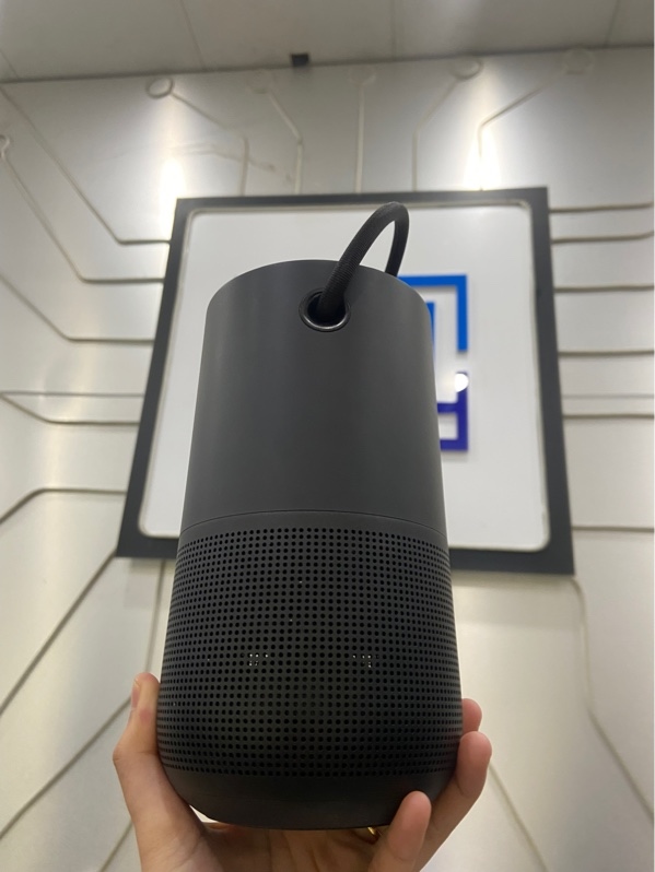 Loa Bose Portable Smart Speaker - Màu đen - Ngoại hình: 97% - Trầy xước - Body