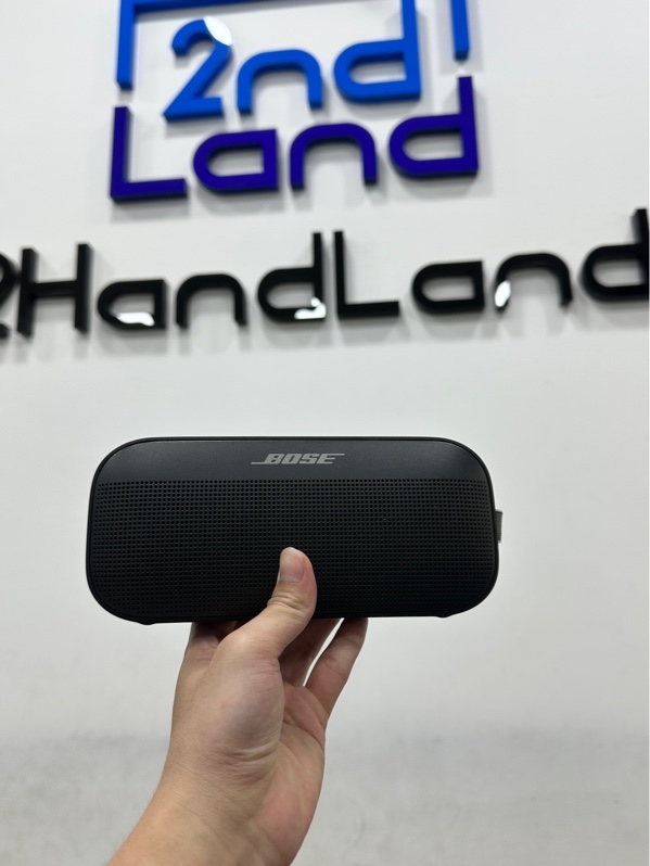 Loa Bose Soundlink Flex 1 - Khoảng 20W-30W - Màu đen - Ngoại hình 99% - Kèm dây sạc