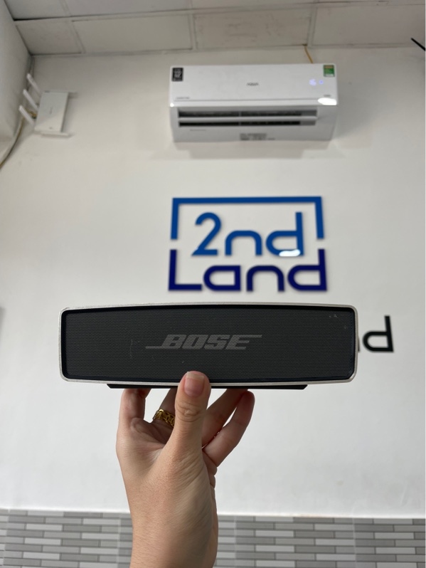 Loa Bose Soundlink Mini 1 - Màu trắng - Ngoại hình: 97% - Kèm sạc