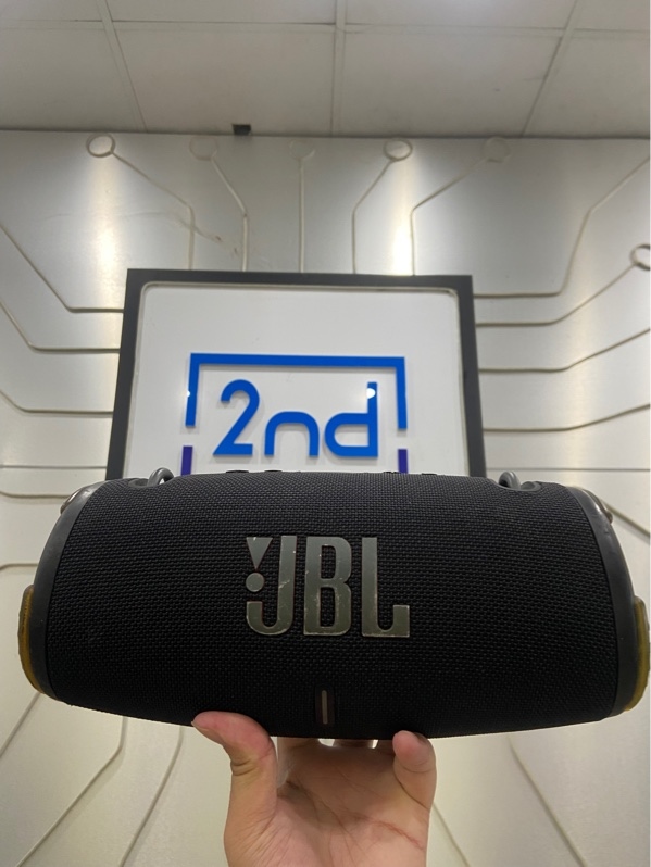 Loa di động JBL Xtreme 3 - Màu đen - Ngoại hình: 97% - Trầy cấn xước, chân cao su tróc - Body