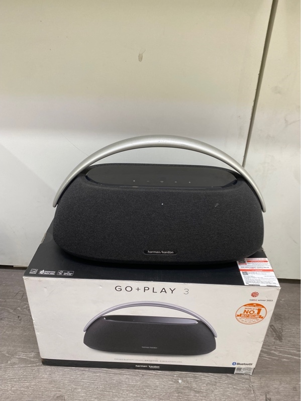 Loa Harman Kardon Go + Play 3 - Màu đen - Ngoại hình 97.5% - Trầy tay cầm, xước vải nhẹ - Fullbox