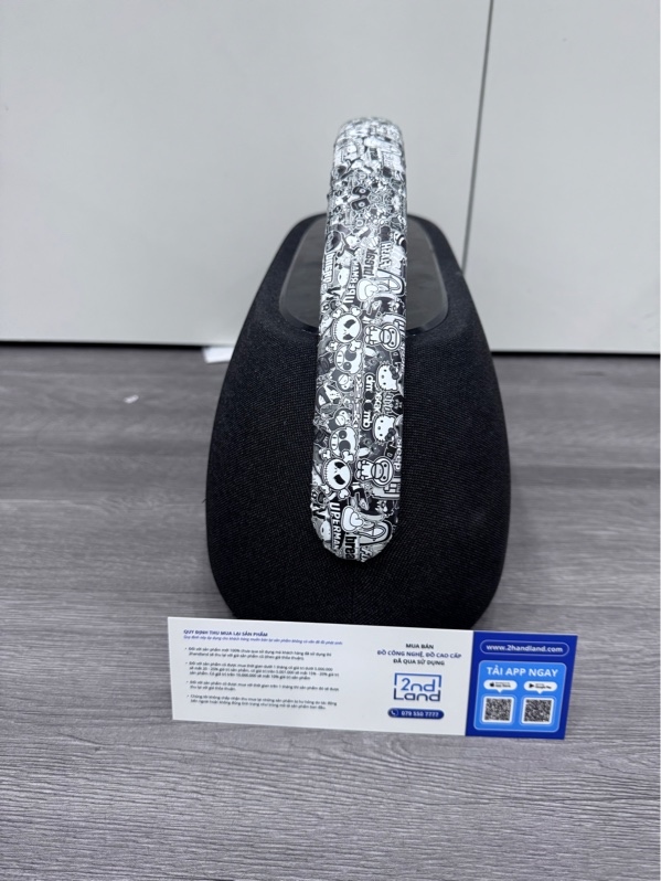 Loa Harman Kardon Go Play 3 - Màu đen - Ngoại hình 97% - Bọc loa nứt nhẹ, mặt kính có xước nhẹ - Kèm sạc