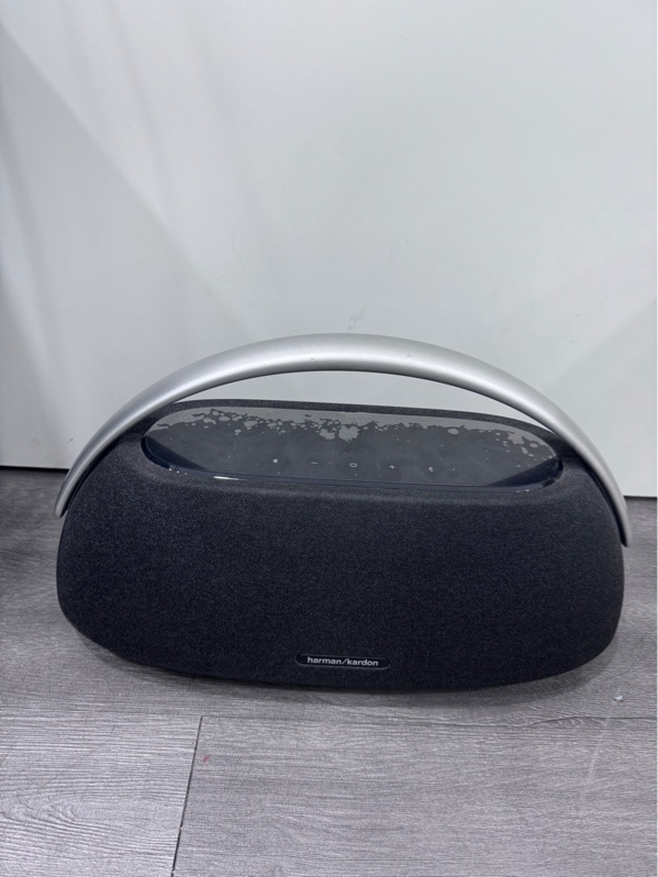 Loa Harman Kardon Go play 3 - Màu đen - Ngoại hình 97% - trầy xước , tróc vải - Kèm sạc