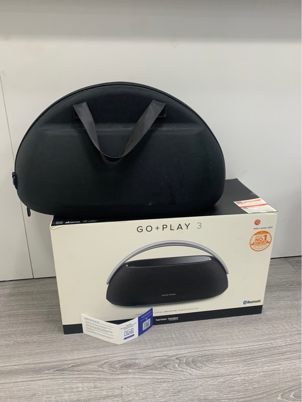 Loa Harman kardon go play 3 - Màu đen - Ngoại hình: 98% - Fullbox, kèm đế chân + túi