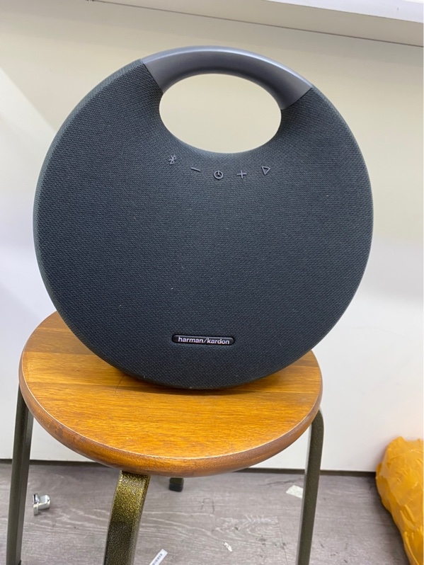 Loa Harman Kardon Onyx Studio 6 - Màu đen - Ngoại hình 97% - Kèm sạc