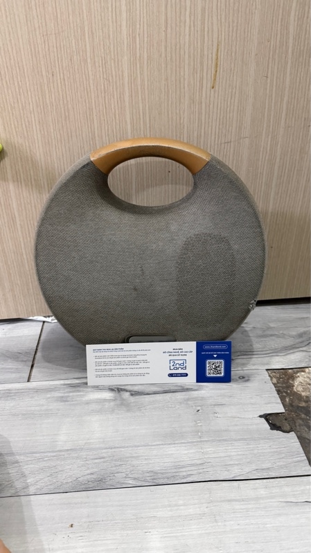 Loa Harman Kardon Onyx Studio 6 - Màu xám - Ngoại hình: 96% - Mất logo, xước quai cầm, ố vàng, đen, rách vải - Kèm sạc