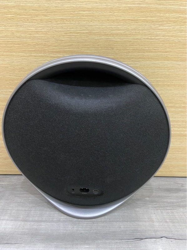 Loa Harman Kardon Onyx Studio 9 - Màu đen - Ngoại hình: 97% - Xước sườn - FullBox