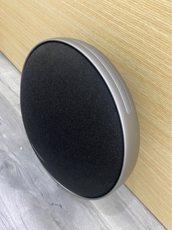 Loa Harman Kardon Onyx Studio 9 - Màu đen - Ngoại hình: 98% - Kèm sạc