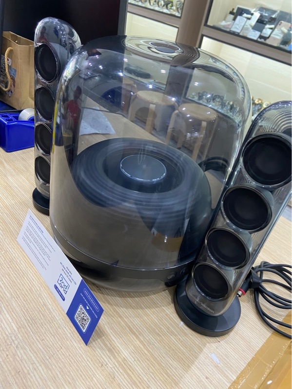 Loa Harman Kardon SoundSticks 4 - Màu đen - Ngoại hình: 97% - Mặt nhựa xước dăm nhiều, mặt nhựa loa chính xuống cấp - Body