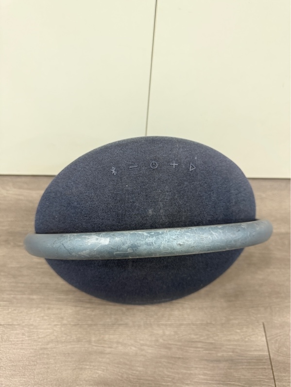 Loa HK Onyx Studio 7 - Màu xanh - Ngoại hình 97% - Tay cầm trầy xước nhiều , rách nhẹ - Kèm sạc linh kiện