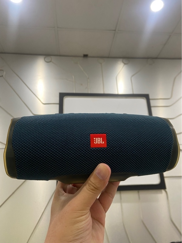 Loa JBL Charge 4 - Màu xanh - Ngoại hình: 97% - Ố nhiều, trầy - Body