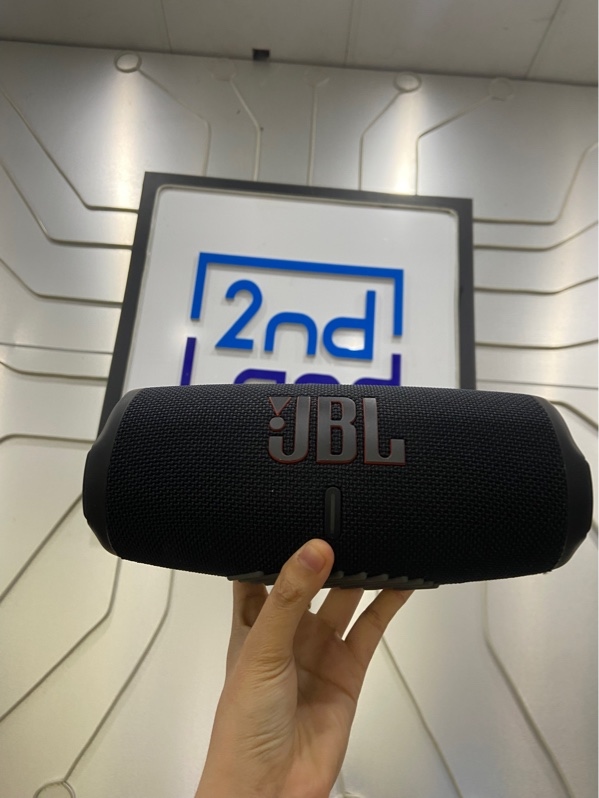 Loa JBL Charge 5 - Màu đen - Ngoại hình: 97.5% - Body