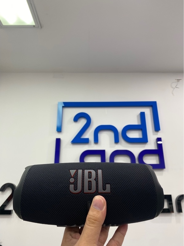 Loa JBL Charge 5 - Màu đen - Ngoại hình: 97.5% - Body