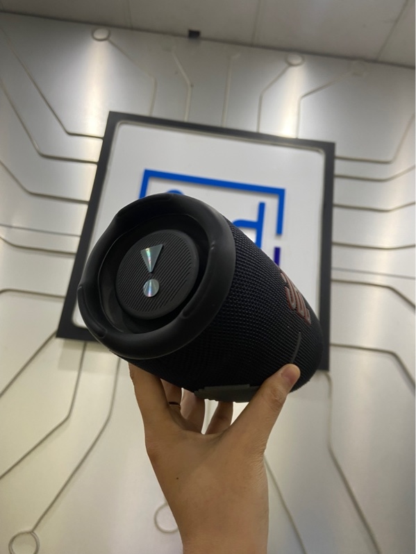 Loa JBL Charge 5 - Màu đen - Ngoại hình: 97.5% - Body