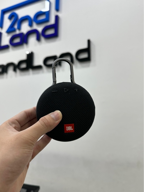 Loa JBL CLIP 3 - 3.3 W - Màu đen - Ngoại hình 96% - Trầy xướt nhiều, cao su chảy nhựa, mất nắp che cổng kết nối, nút nguồn nứt lún sâu - Body