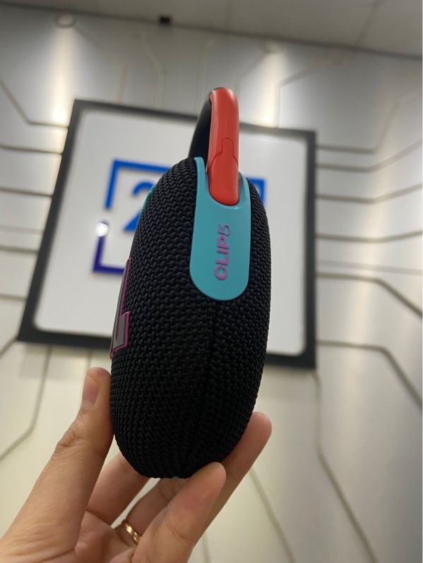 Loa JBL Clip 5 - Màu xanh đen - Ngoại hình: 98% - Kèm Box