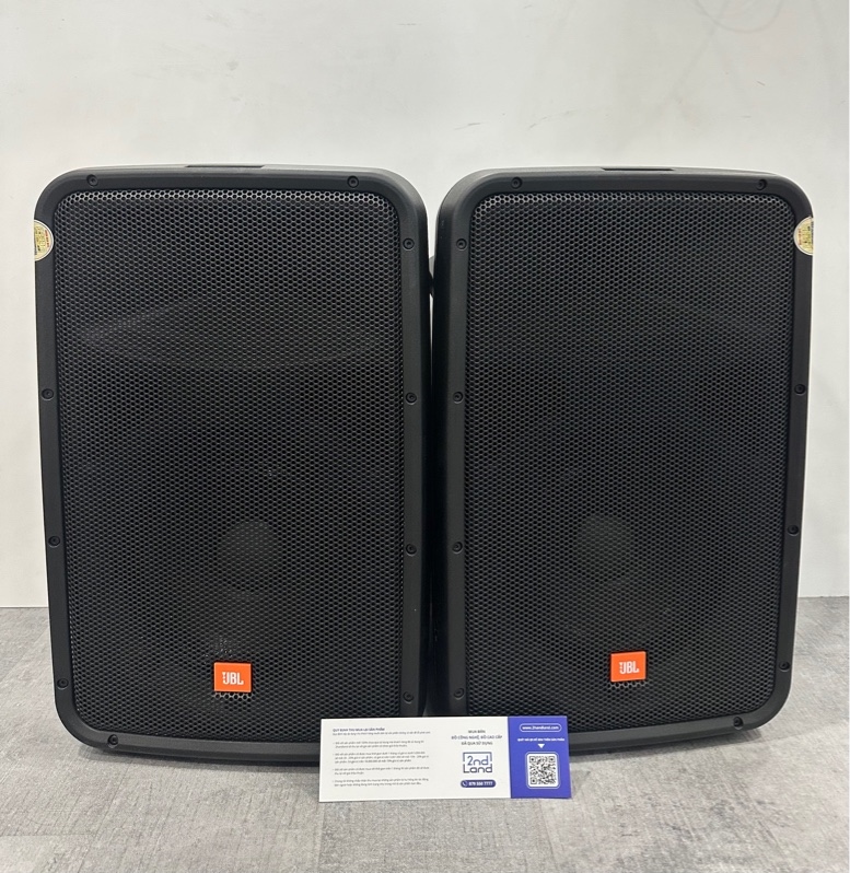 Loa JBL EON 208P - Tổng công suất 300W - Màu đen - Ngoại hình 98% - Kèm nguồn + 2 dây jack 6 ly + Micro AKG + Jack XLR micro