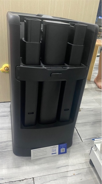 Loa JBL Eon One MK2 - Màu đen - Ngoại hình: 98% - Body - Kèm 1 nguồn + 1 dây kết nối + 1 micro arirang 2
