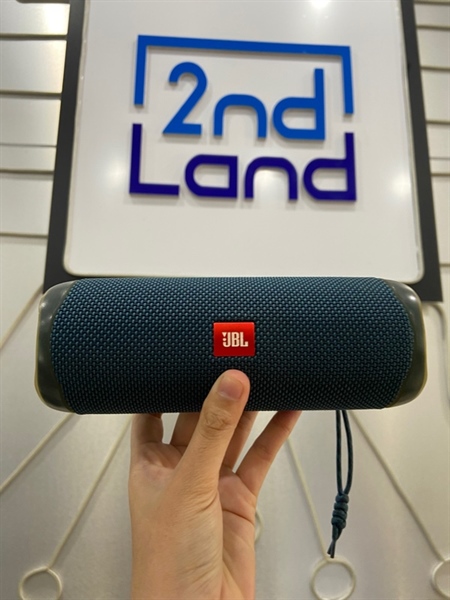 Loa JBL Flip 5 - Màu xanh - Ngoại hình: 98% - Nhựa cao su ố - Kèm hộp xốp
