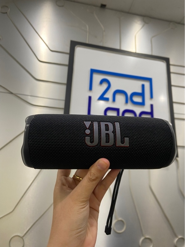 Loa JBL Flip 6 - Màu đen - Ngoại hình: 97% - Trầy sơn cấn góc khá nhiều - Body