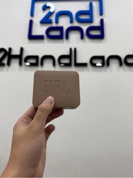 Loa JBL Go 2 - Màu nâu - Ngoại hình 97% - Loa rè, phím tăng âm lượng lờn - Kèm dây sạc ( Sản phẩm không bảo hành ) 2