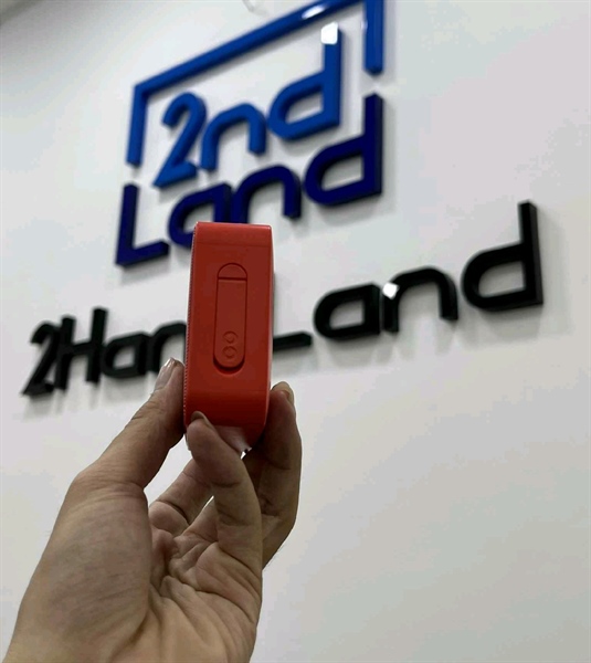 Loa JBL Go Essential - Màu đỏ - Ngoại hình 99% - Body 4