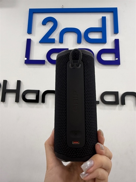 Loa JBL Grip - Màu đen - Ngoại hình 99% - Kèm cáp sạc 2