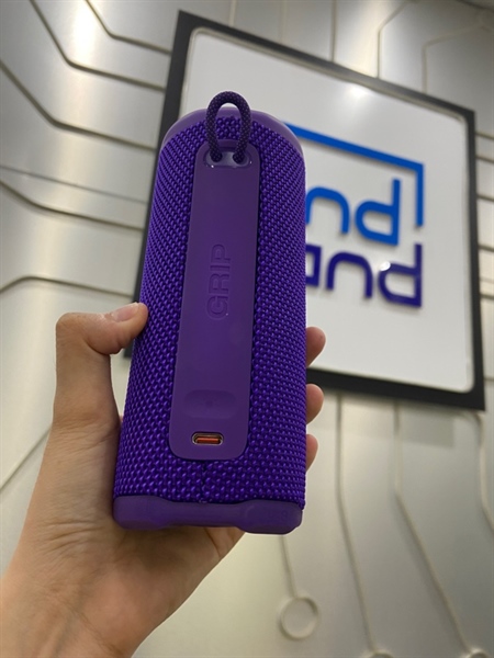 Loa JBL Grip - Màu tím - Ngoại hình: 99% - Kèm dây sạc 1