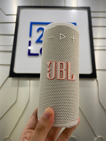 Loa JBL Grip - Màu trắng - Ngoại hình: 99% - Body - Kèm sạc