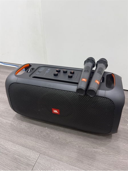 Loa JBL On The Go - Màu đen - Ngoại hình 98% - Pin hơi yếu - Kèm nguồn , 2 mic