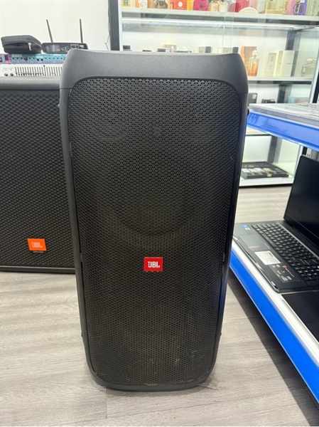 Loa JBL Party Box 310 - Màu đen - Ngoại hình 97% - Mất cao su đế hông - Kèm dây sạc
