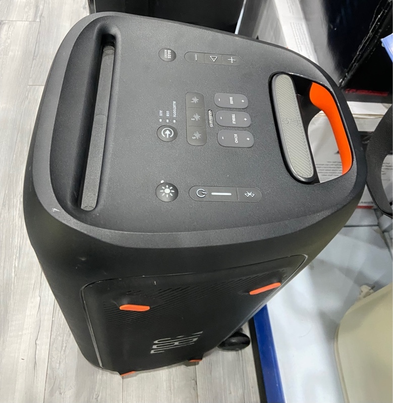 Loa JBl Partybox 310 - Màu đen - Ngoại hình: 98% - Kèm nguồn