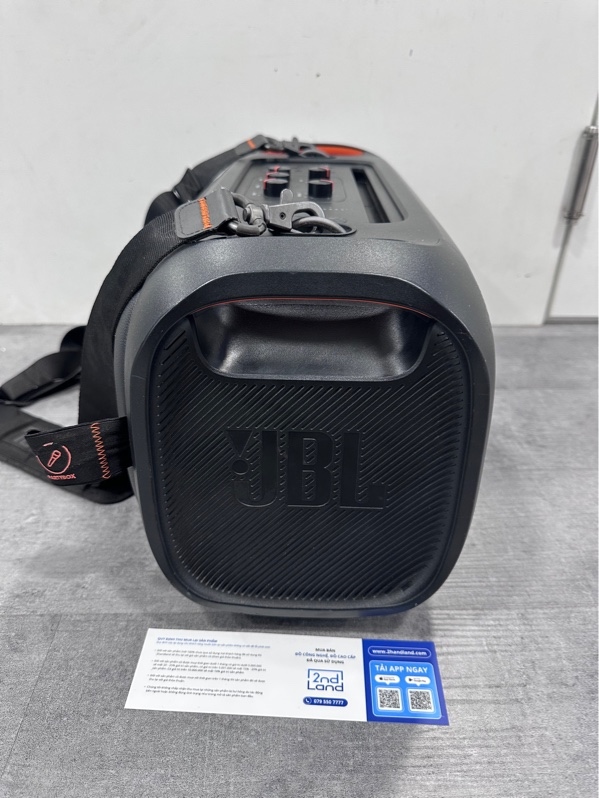 Loa JBL Partybox On the go 1 - 100W RMS - Màu đen - Ngoại hình 97% - Kèm 2 mic + dây đeo + dây sạc