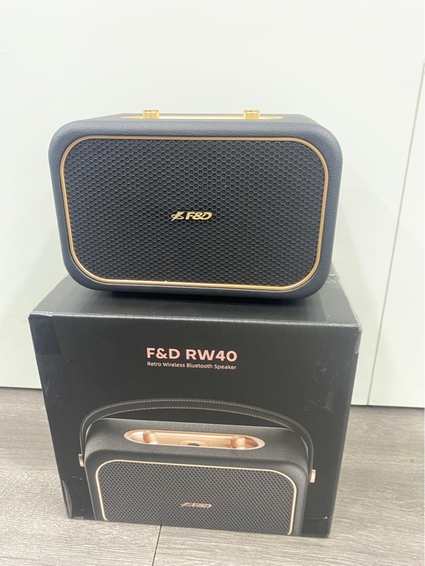 Loa karaoke Fenda RW40 - Màu đen - Ngoại hình 98% - Fullbox