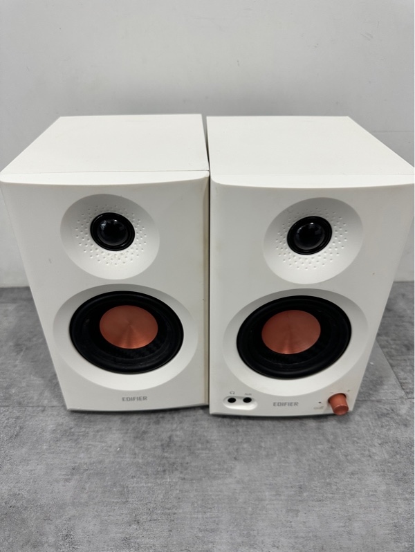 Loa kiểm âm Bluetooth Edifier MR3 - Màu trắng - Ngoại hình 97% - Kèm nguồn + Dây kết nối