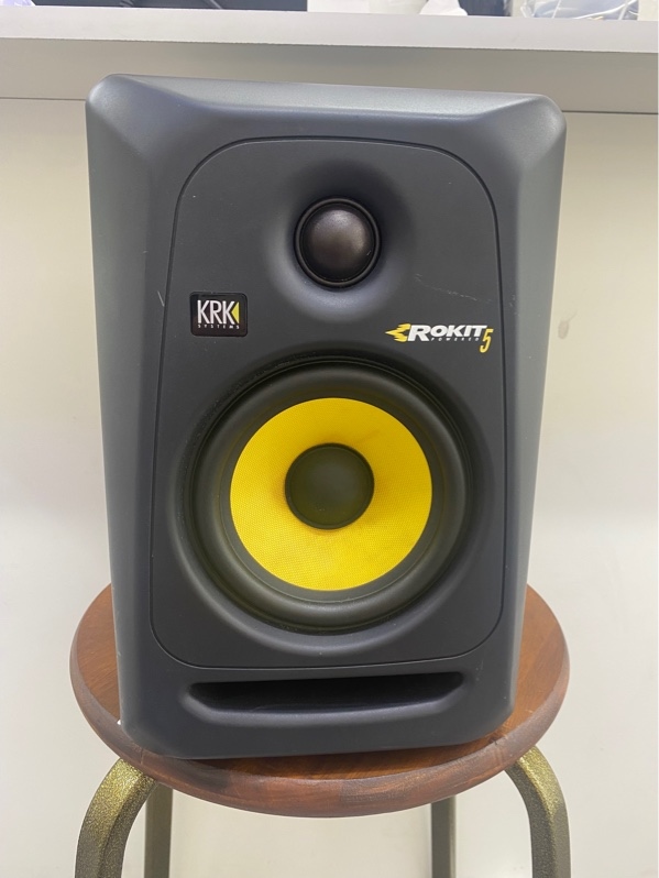 Loa kiểm âm KRK Rokit 5 RP5 G3 - Màu đen - Ngoại hình 96% - Kèm nguồn