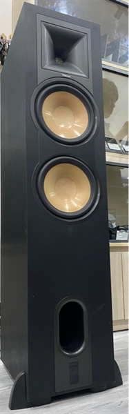 Loa Klipsch R-28RF - Màu đen - Ngoại hình: 97.5% - Bụi nhiều, màn loa xước nhẹ - Kèm 1 nguồn, 1 dây kết nối