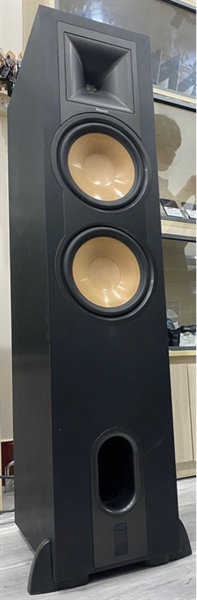 Loa Klipsch R-28RF - Màu đen - Ngoại hình: 97.5% - Bụi nhiều, màn loa xước nhẹ - Kèm 1 nguồn, 1 dây kết nối 1