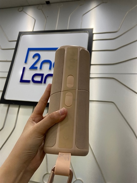 Loa Kove Commuter 2 - Màu kem - Ngoại hình: 98% - Kèm dây sạc 1