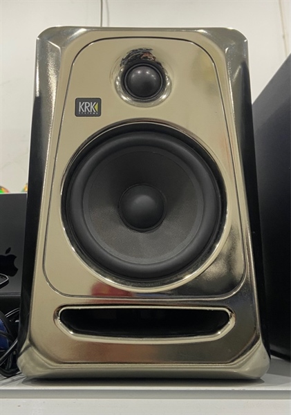 Loa KRK Rohit 5 G3 - Màu bạc - Ngoại hình: 97% - Kèm dây nguồn