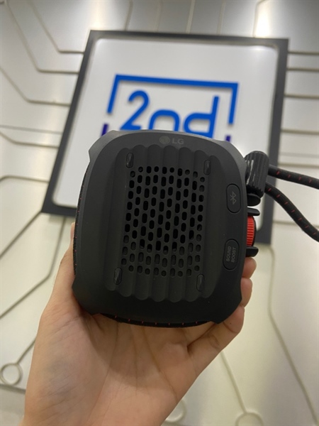 Loa LG Xboom Go - Model : LGXG2T (2A) - Màu đen - Ngoại hình: 97% - Logo mất 3 chữ - Body 2